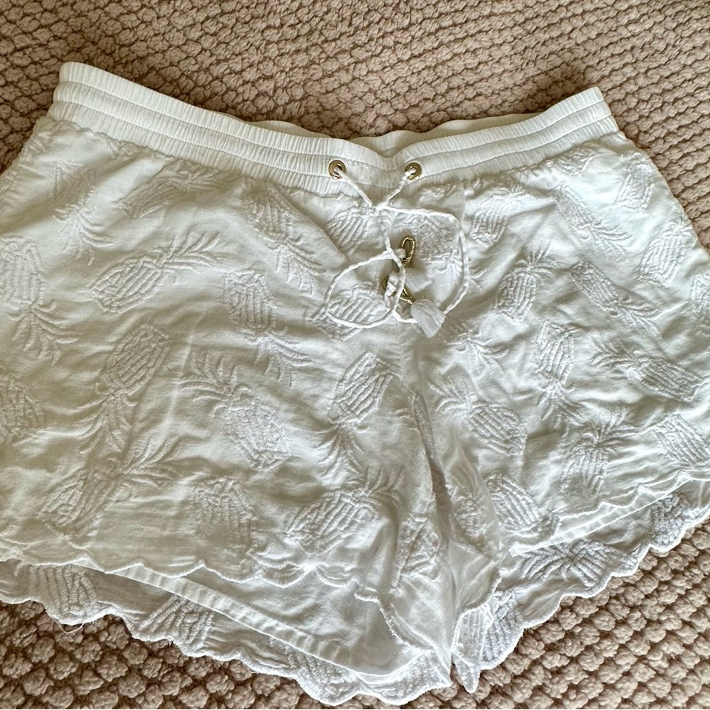 Lilly Pulitzer White Textured Shorts